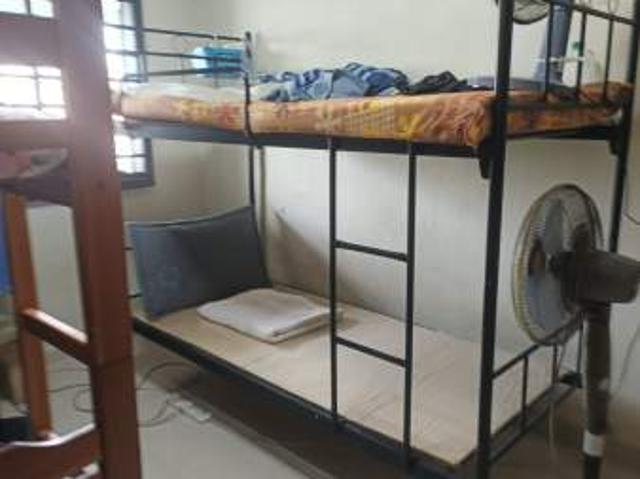 Room for rent in 23 North West