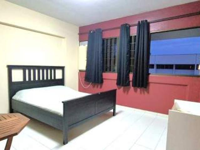 Room for rent in 23 North West