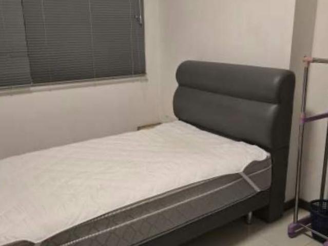 Room for rent in 23 North West