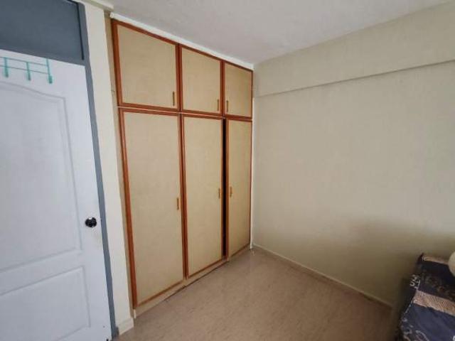 Room for rent in 23 North West