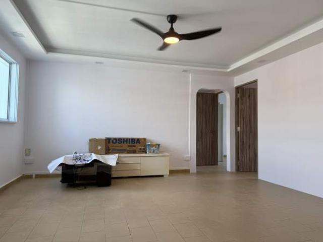 Room for rent in 23 North West