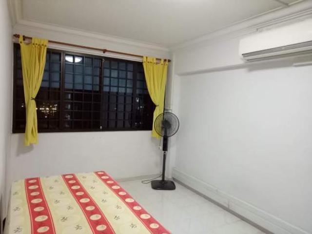 Room for rent in 23 North West
