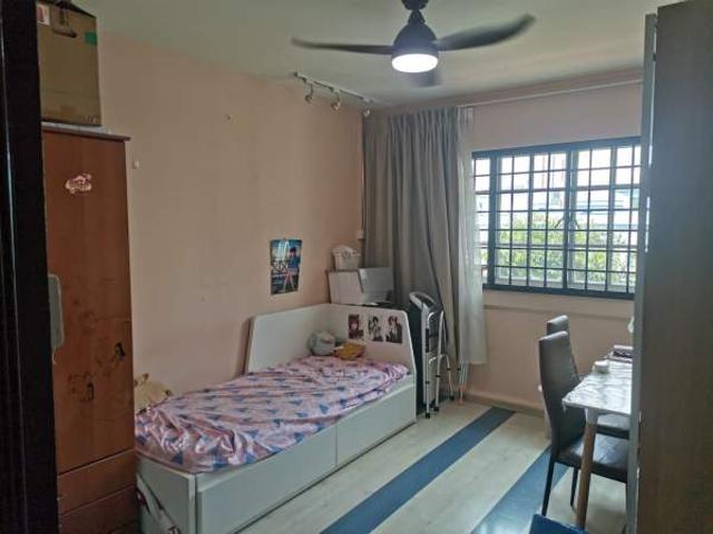 Room for rent in 23 North West