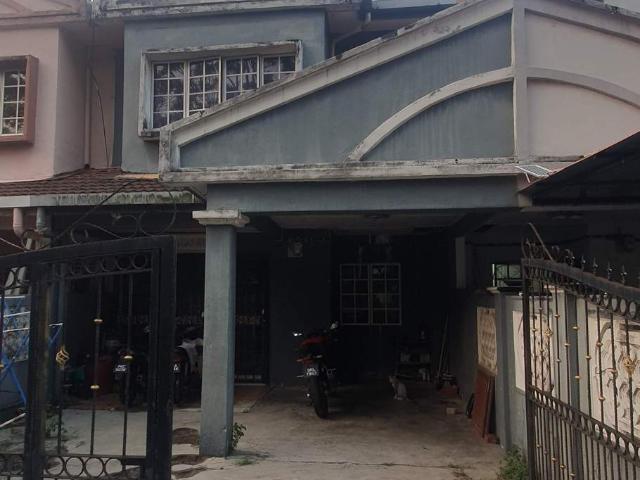 Room for rent in Seksyen U10, Shah Alam
