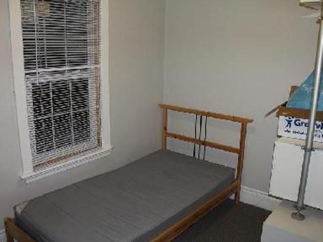 Room for rent in Westdale, Hamilton