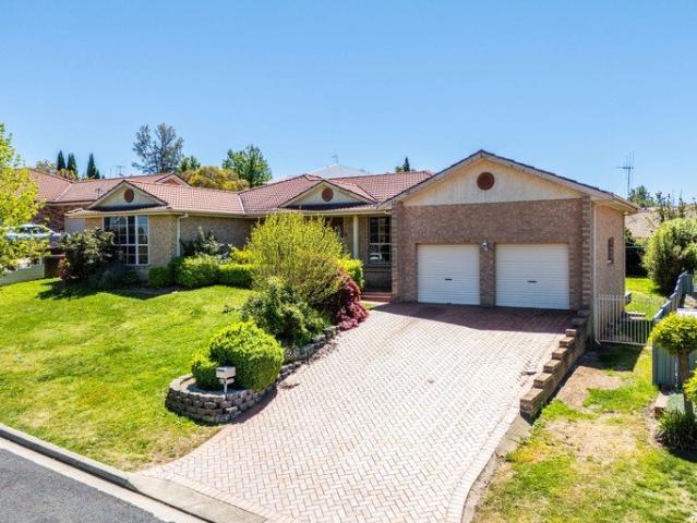 House for sale in Bletchington, Orange