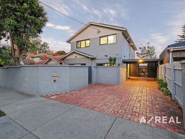 House for sale in Caulfield