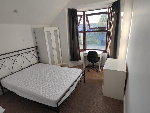 Room for rent in Falcon Lodge, Wales