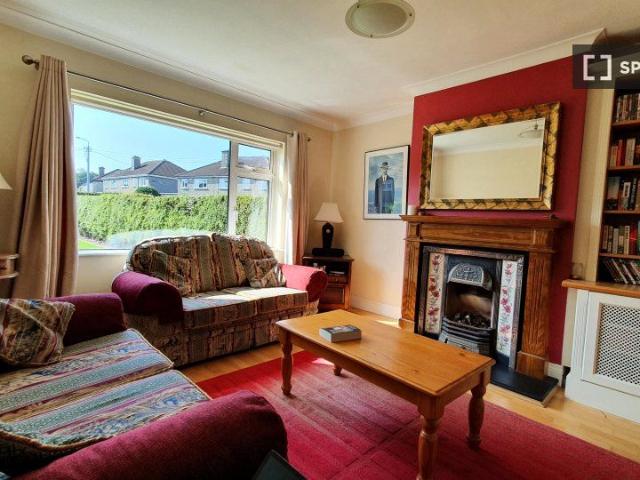 Room to rent in Trimleston, Blackrock