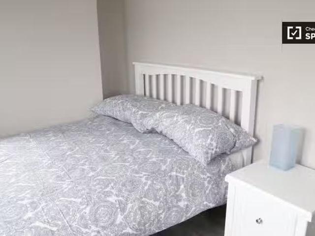 House to rent in Bluebell, North Tipperary