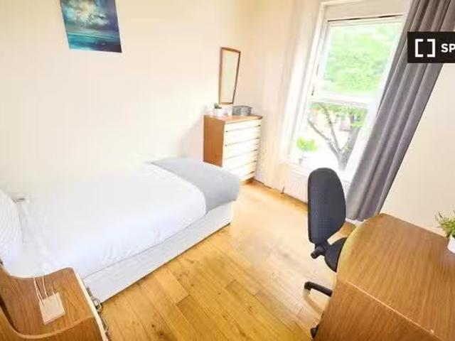 House to rent in Bluebell, North Tipperary