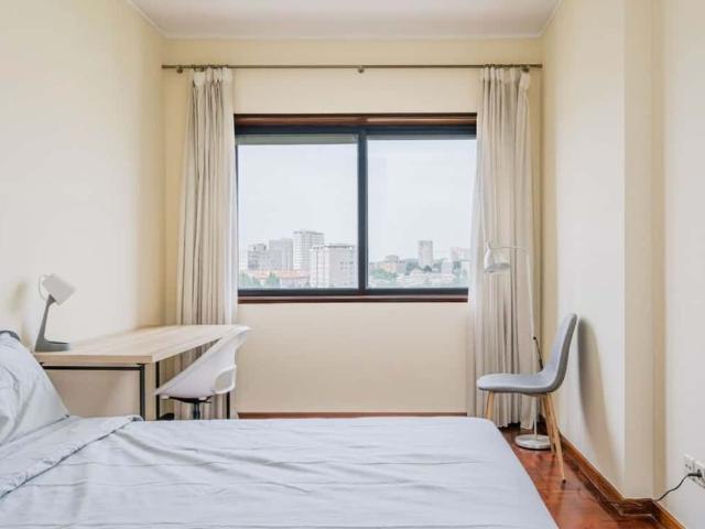 Quarto alugar em Campo Alegre, Porto