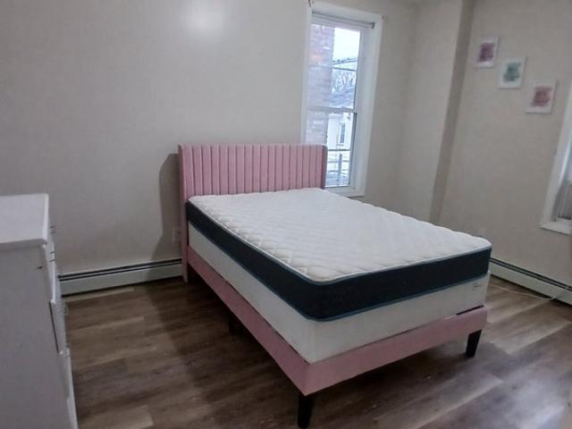 Room for rent in The Bronx, Arverne