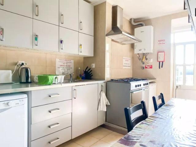 Quarto alugar em Avenidas Novas, Lisboa
