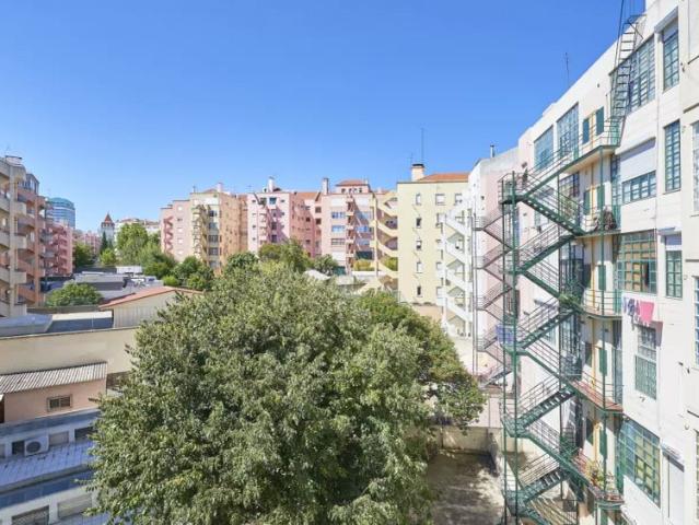 Quarto alugar em Avenidas Novas, Lisboa
