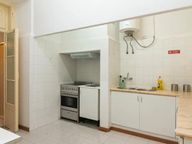 Quarto alugar em Avenidas Novas, Lisboa