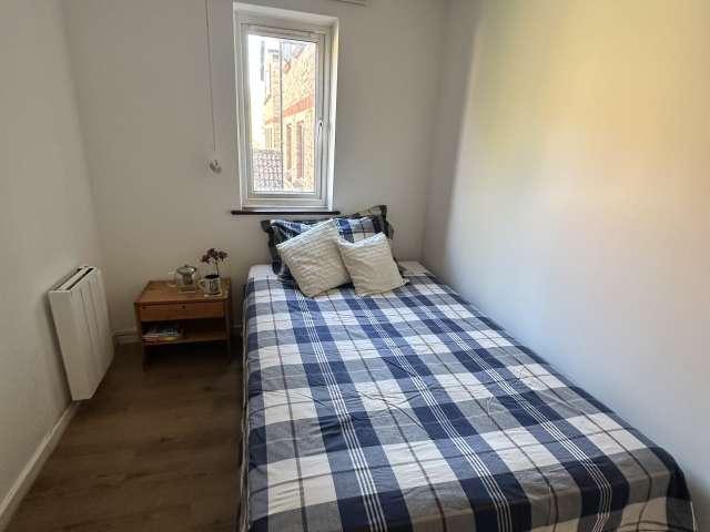 Room for rent in Finchley, Isle Of Man