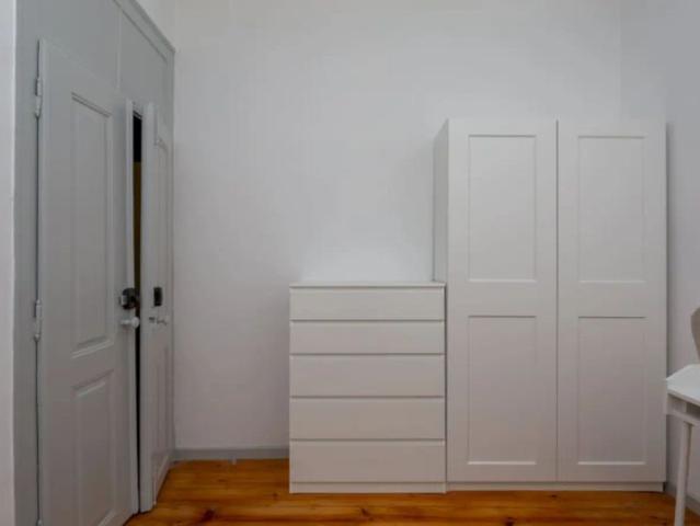 Quarto alugar em Avenidas Novas, Lisboa