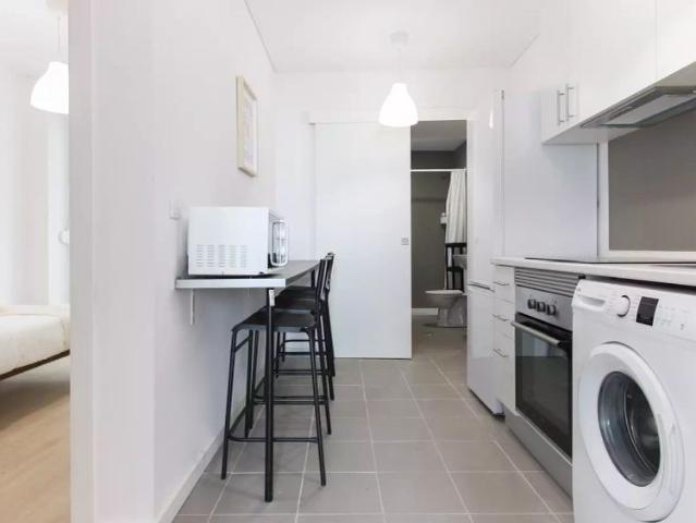Quarto alugar em Avenidas Novas, Lisboa