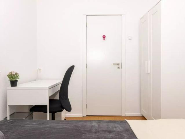 Quarto alugar em Avenidas Novas, Lisboa