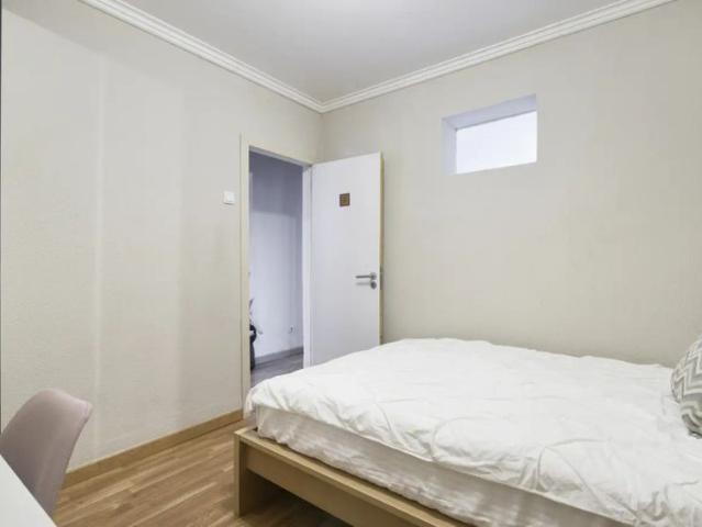 Quarto alugar em Avenidas Novas, Lisboa