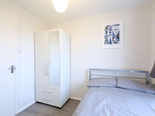 Room for rent in London Borough of Tower Hamlets, Greater London