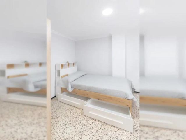 Habitación en alquiler en Centre Històric, Alacant / Alicante