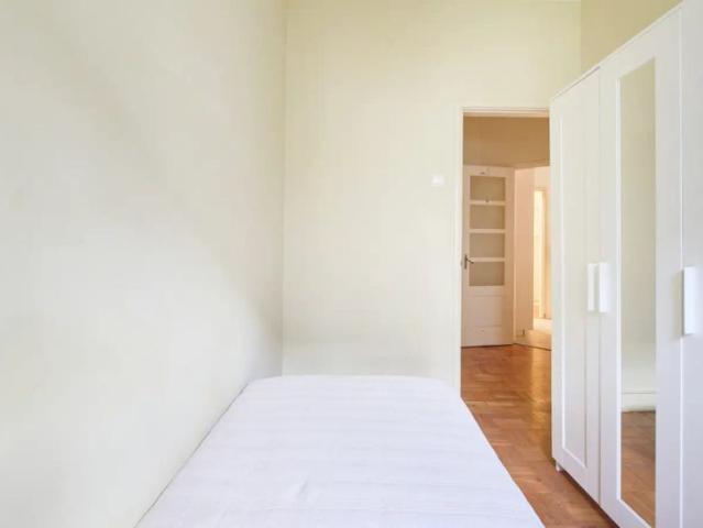 Quarto alugar em Avenidas Novas, Lisboa