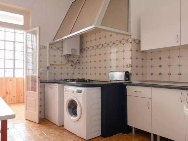 Quarto alugar em Avenidas Novas, Lisboa