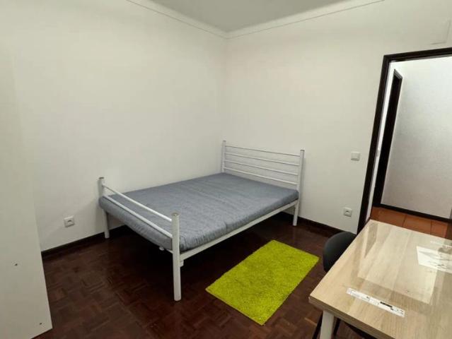 Quarto alugar em Coimbra (Sé Nova, Santa Cruz, Almedina e São Bartolomeu), Coimbra