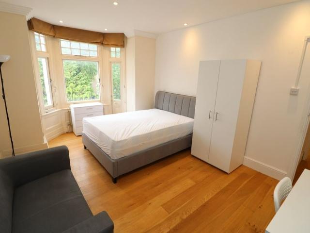 Room for rent in St. John's Wood, Greater London