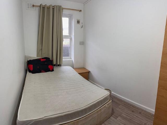 Room for rent in London Borough of Newham, Greater London