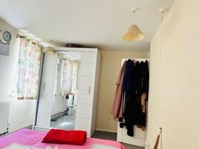 Apartment for rent in Plaistow, Greater London