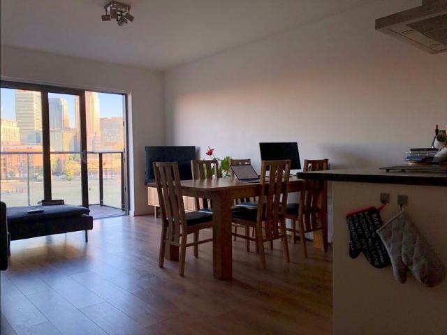 Apartment for rent in Poplar Grove, Greater London