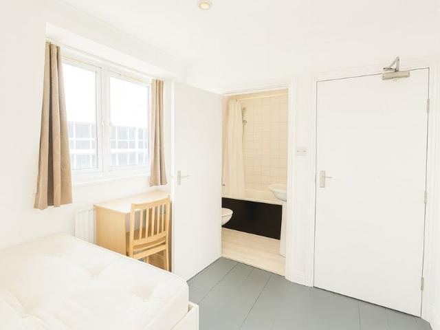 Apartment for rent in London Borough of Camden, Greater London