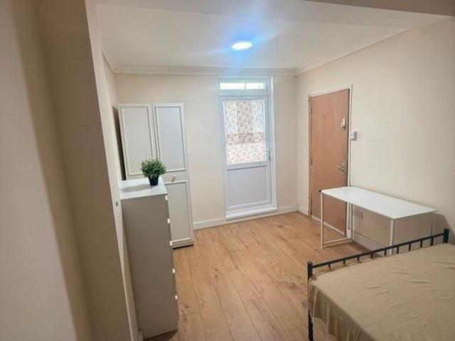 Apartment for rent in Camberwell, Greater London