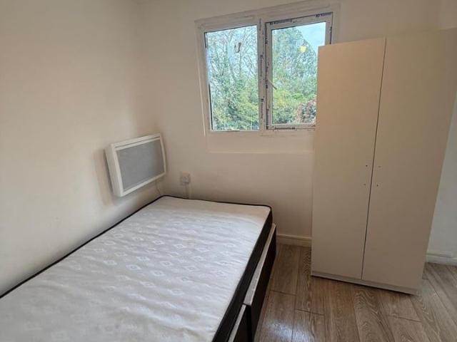 Room for rent in London Borough of Barnet, Greater London