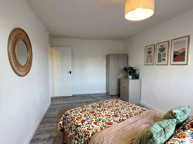 Room for rent in North Kensington, Greater London
