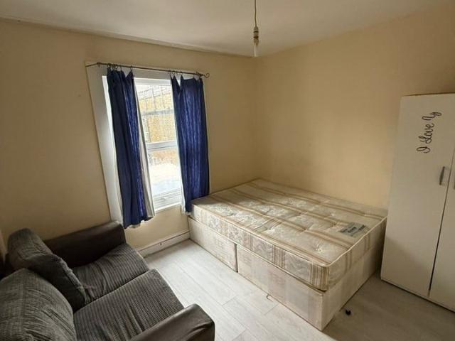 Apartment for rent in Harlesden, Greater London