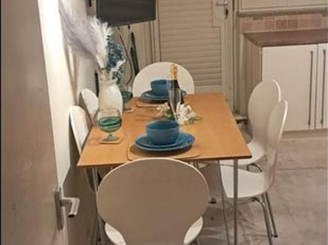 Apartment for rent in Westminster, Victoria
