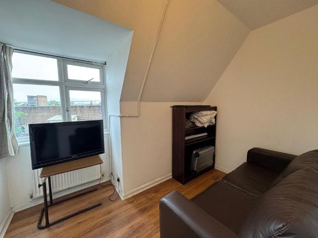 Apartment for rent in London Borough of Ealing, Greater London
