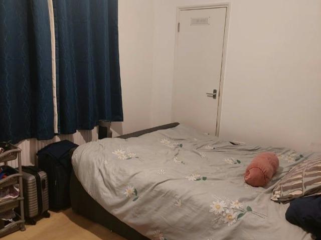 Apartment for rent in Blenheim Gardens Estate, Greater London