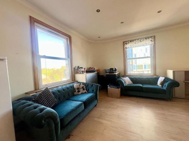 Room for rent in London Borough of Croydon, Greater London