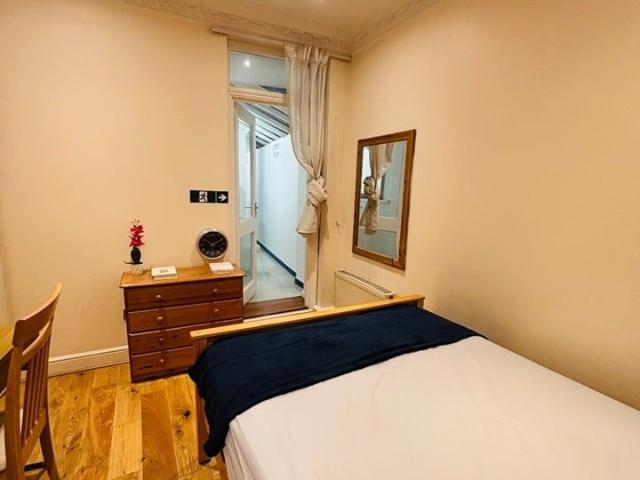Apartment for rent in East Greenwich, Greater London