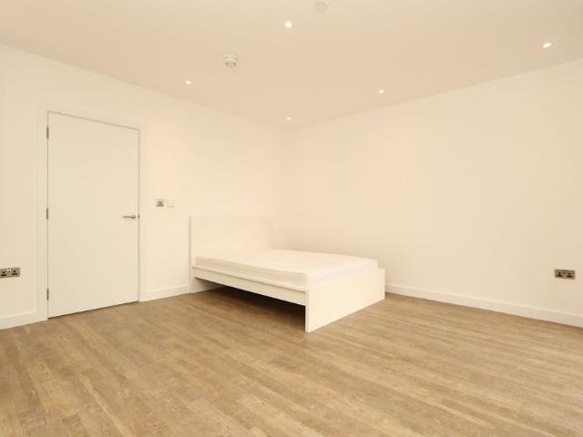 Apartment for rent in Rotherhithe, Greater London