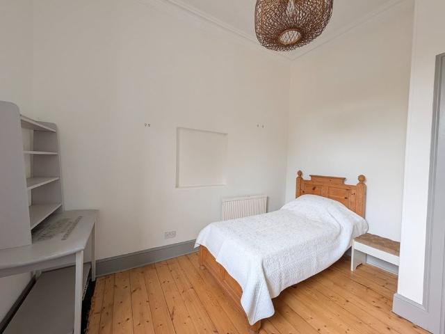 Apartment for rent in Mayfield, Newington