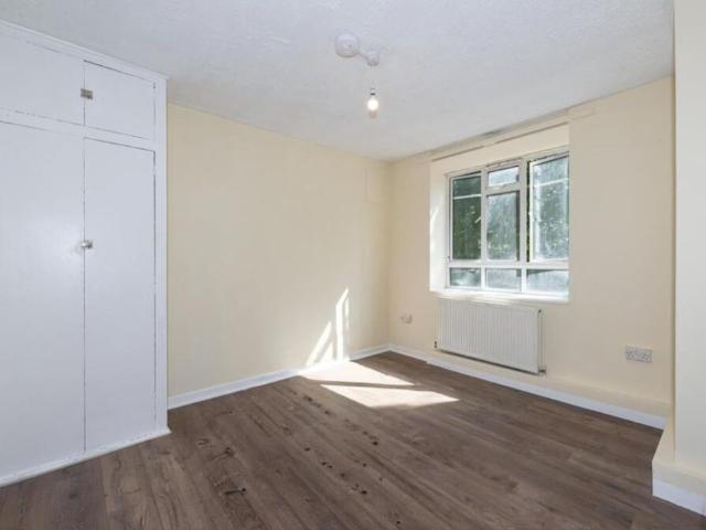 Room for rent in London Borough of Hammersmith and Fulham, Greater London