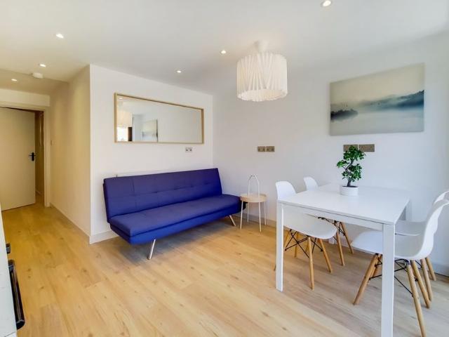 Room for rent in Canada Water, Greater London
