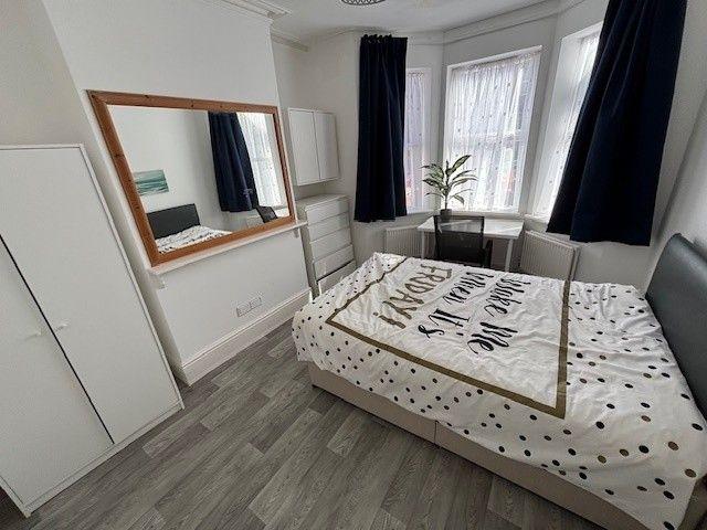 Room for rent in Newtown, Reading