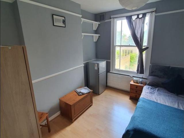 Room for rent in Greater London